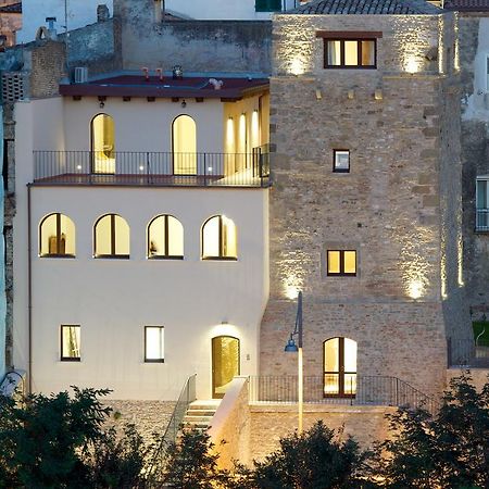 Torre Della Loggia - Dimora Storica - Ortona Acomodação com café da manhã Exterior foto