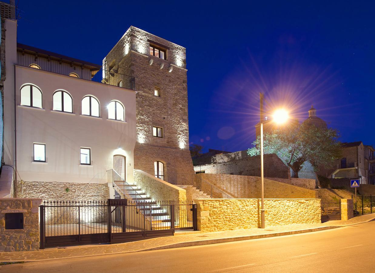 Torre Della Loggia - Dimora Storica - Ortona Acomodação com café da manhã Exterior foto