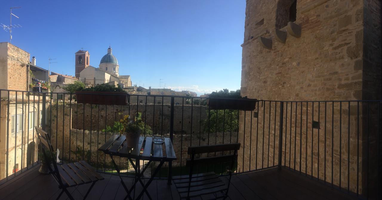 Torre Della Loggia - Dimora Storica - Ortona Acomodação com café da manhã Exterior foto