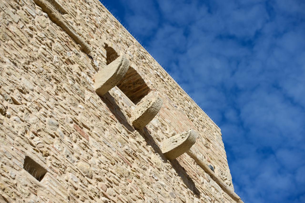 Torre Della Loggia - Dimora Storica - Ortona Acomodação com café da manhã Exterior foto