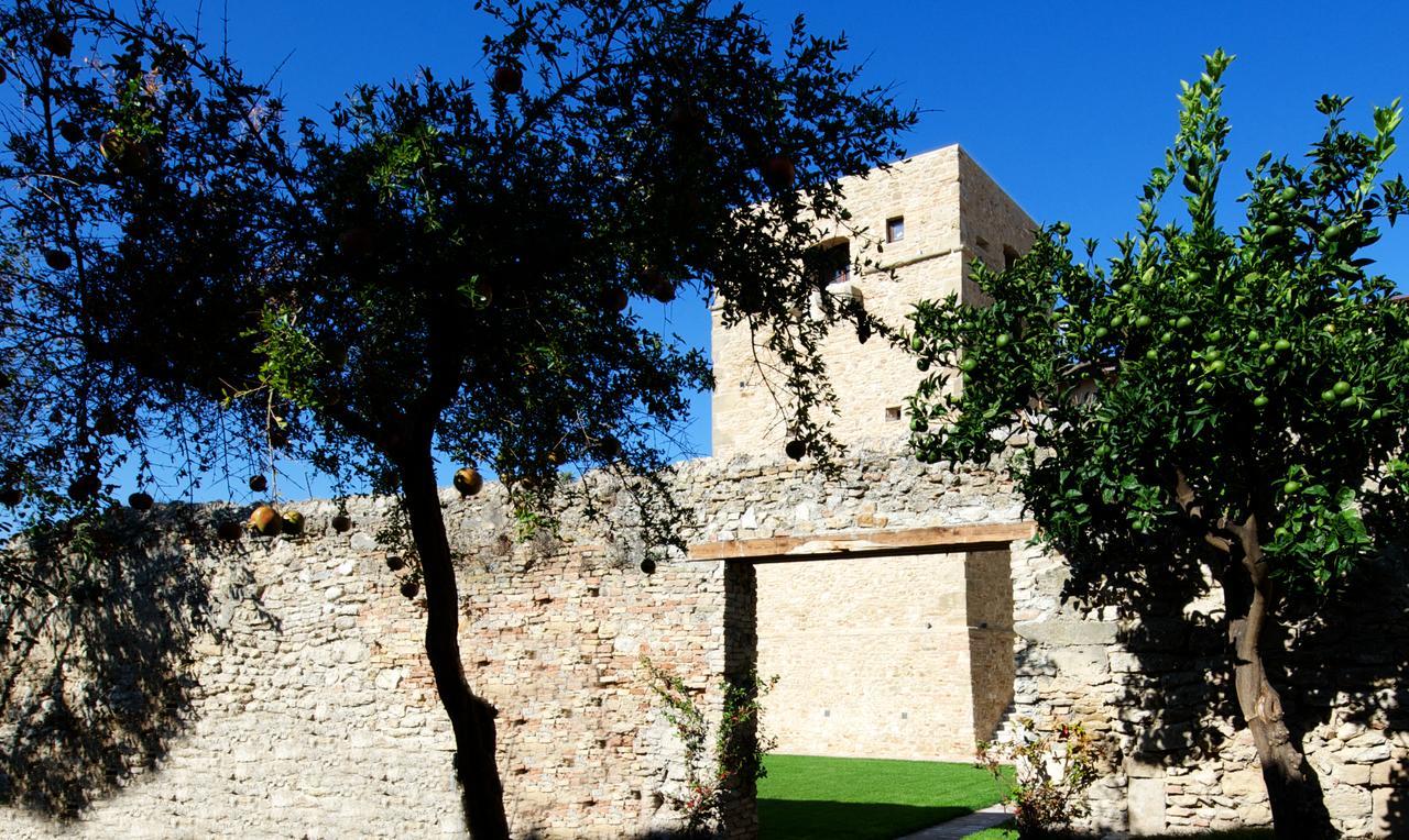 Torre Della Loggia - Dimora Storica - Ortona Acomodação com café da manhã Exterior foto