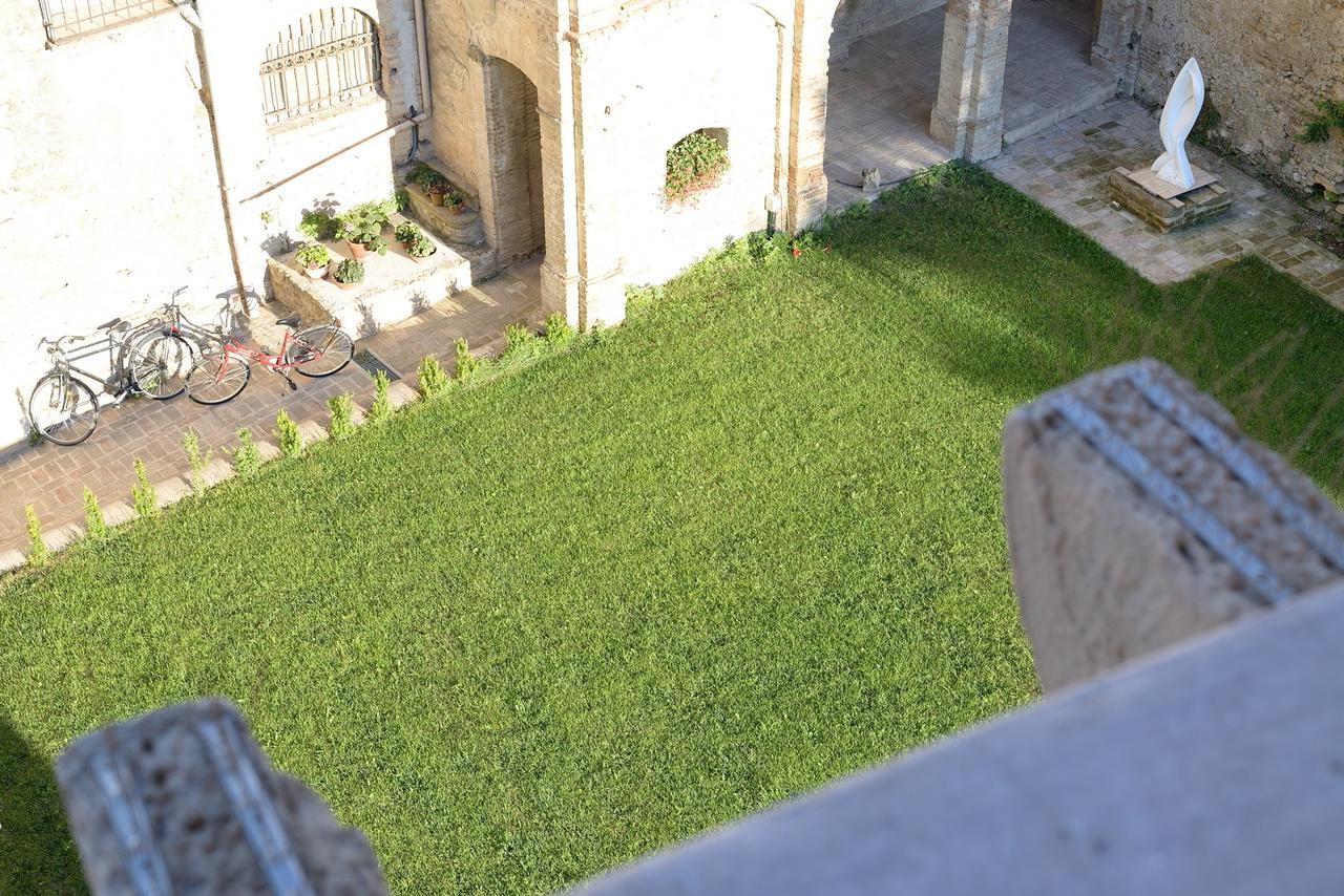 Torre Della Loggia - Dimora Storica - Ortona Acomodação com café da manhã Exterior foto