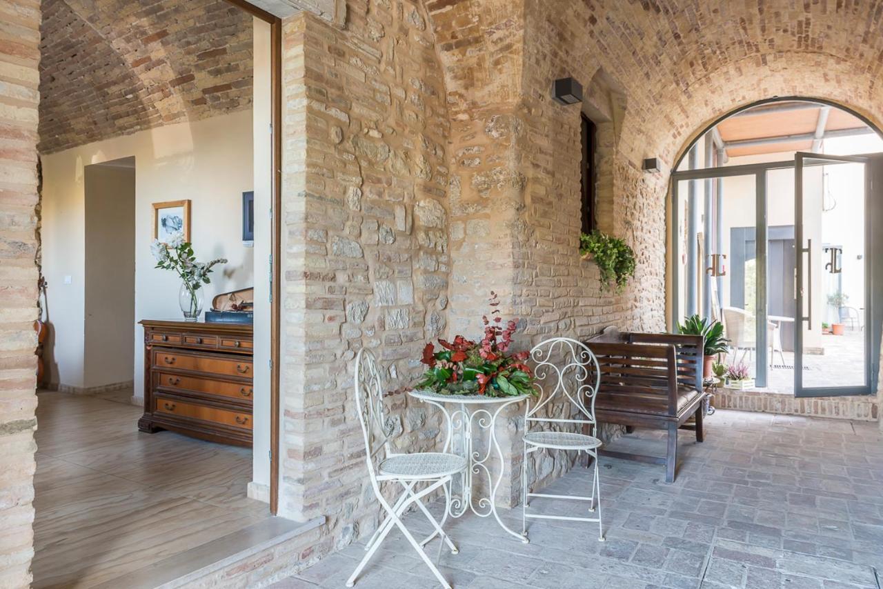 Torre Della Loggia - Dimora Storica - Ortona Acomodação com café da manhã Exterior foto